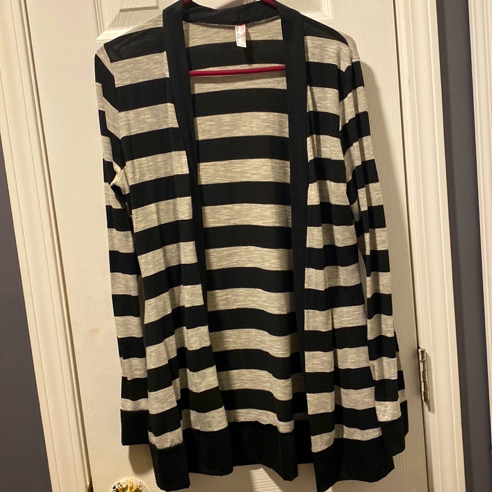 Chris & Carol open cardigan sweater ‼️FREE ADD ON‼️